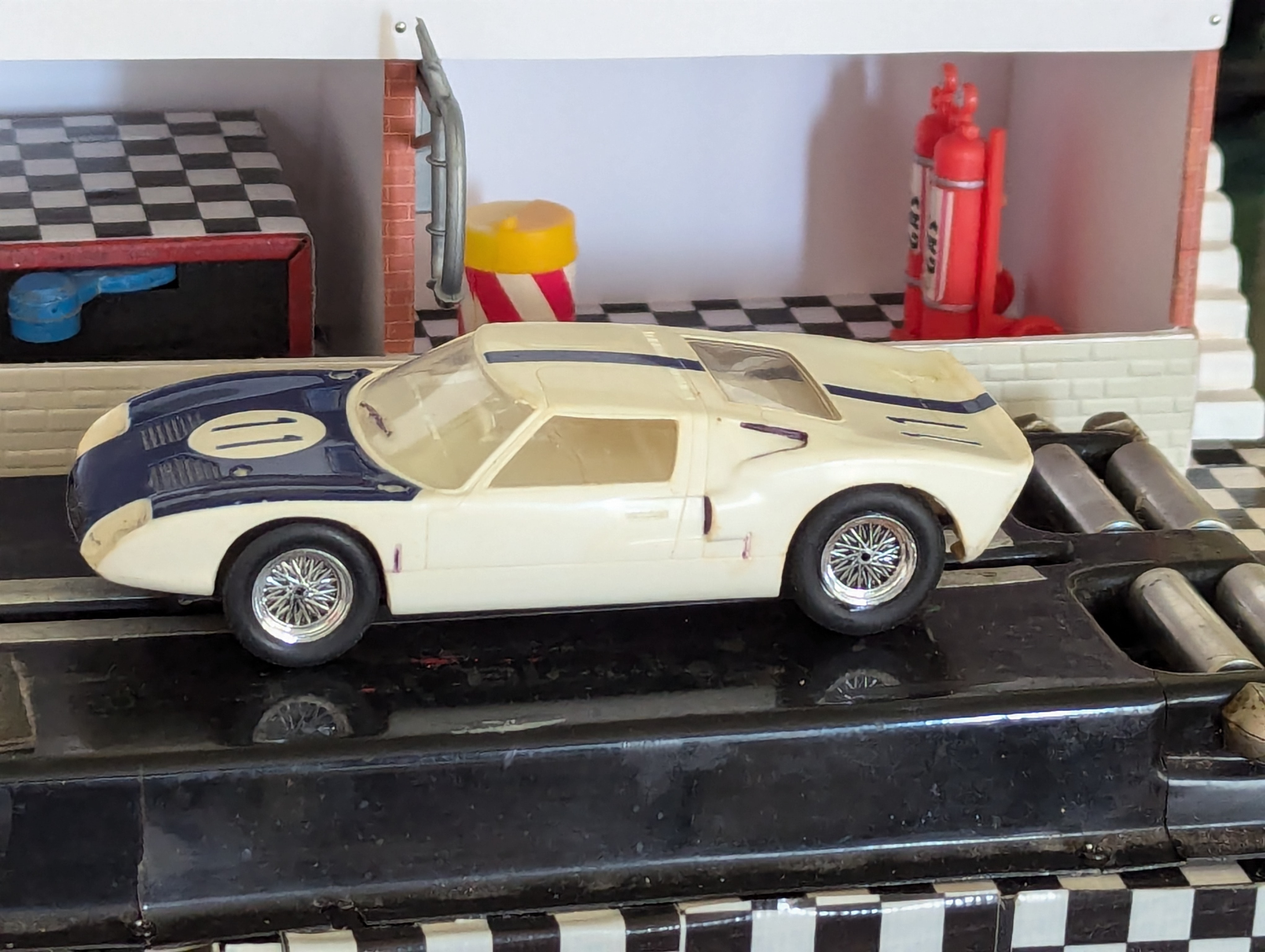 1964 Ford GT -  RTR Modern issue  - racer